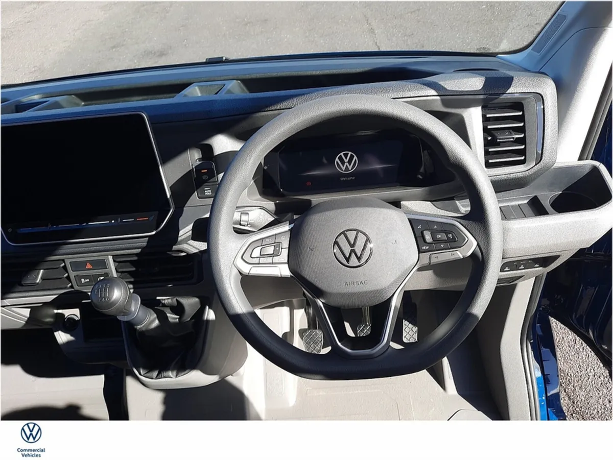 Volkswagen Crafter CRAFTER T 30 MWB 140HP M6F - Image 3