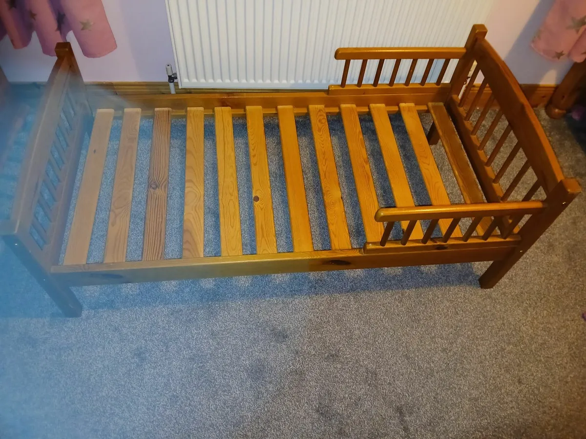 Babylo solid pine kids /toddler bed - Image 1