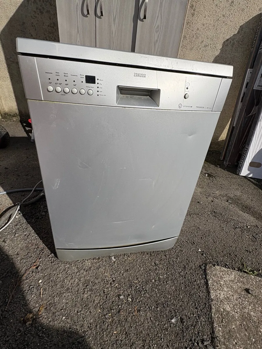 Dishwasher - Image 2