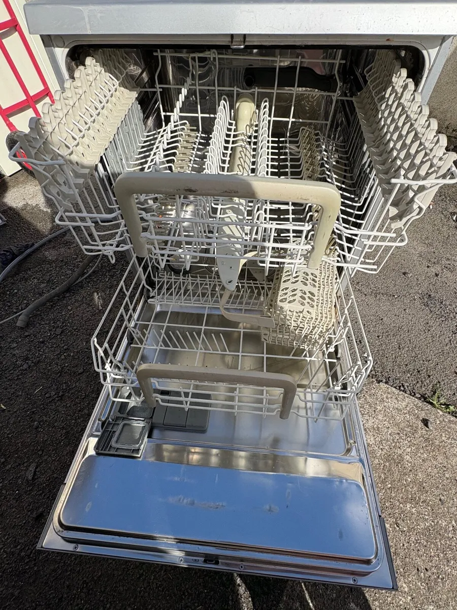 Dishwasher - Image 4