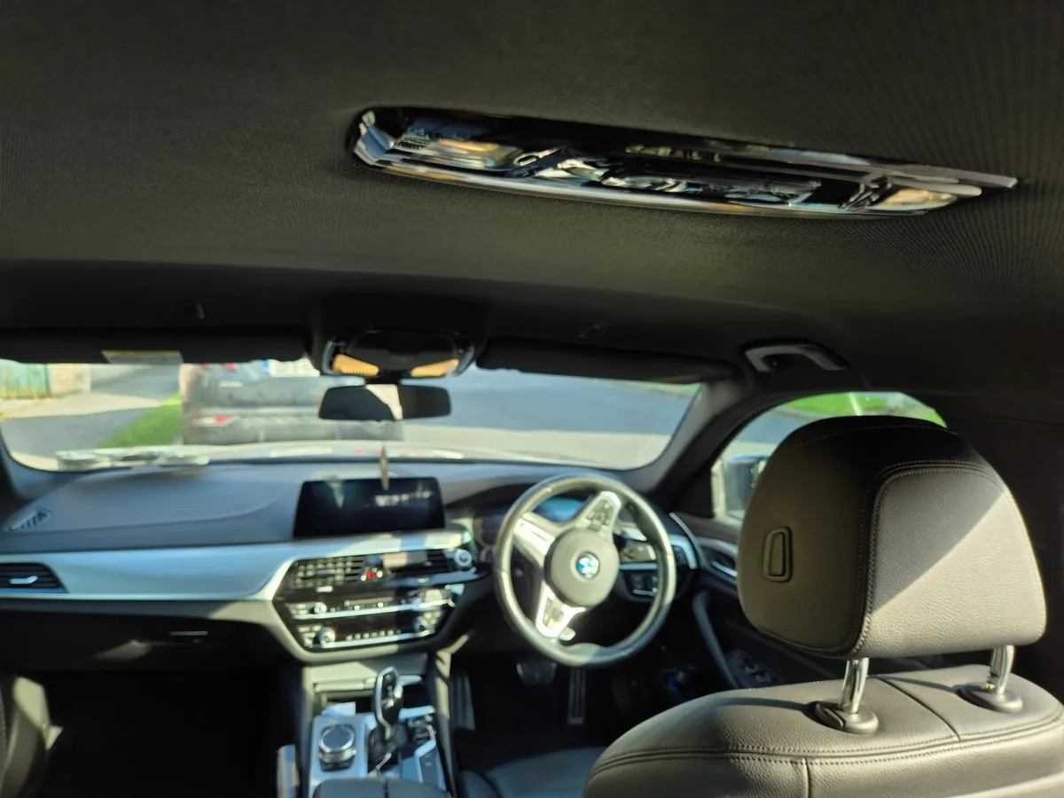 BMW 5-Series 2019 - Image 4