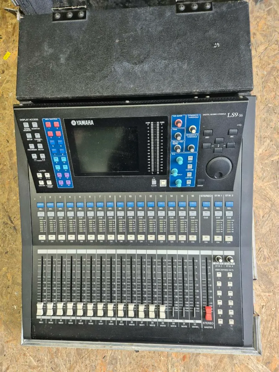 Yamaha ls9 16ch in flightcase - Image 1
