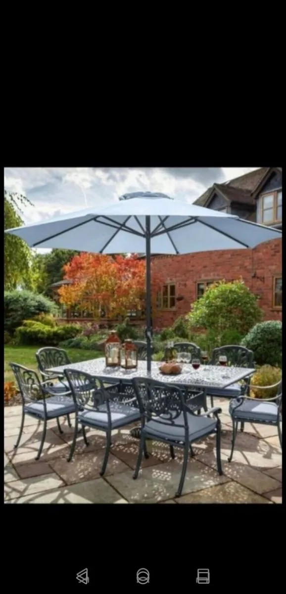 ***CLEARANCE*** Brand New Hartman 8 Seater - Image 1