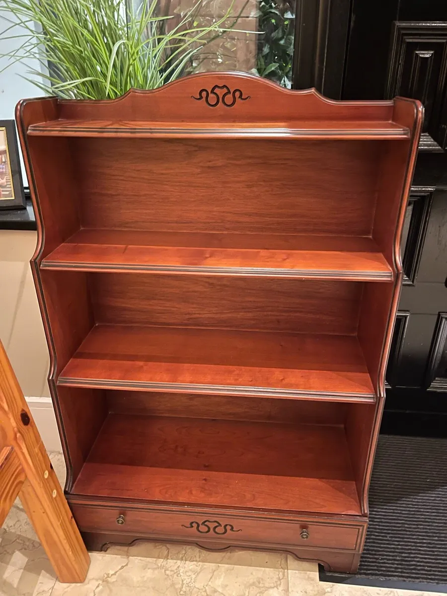 As New - Gorgeous 4 Shelf Book Shelf Unit