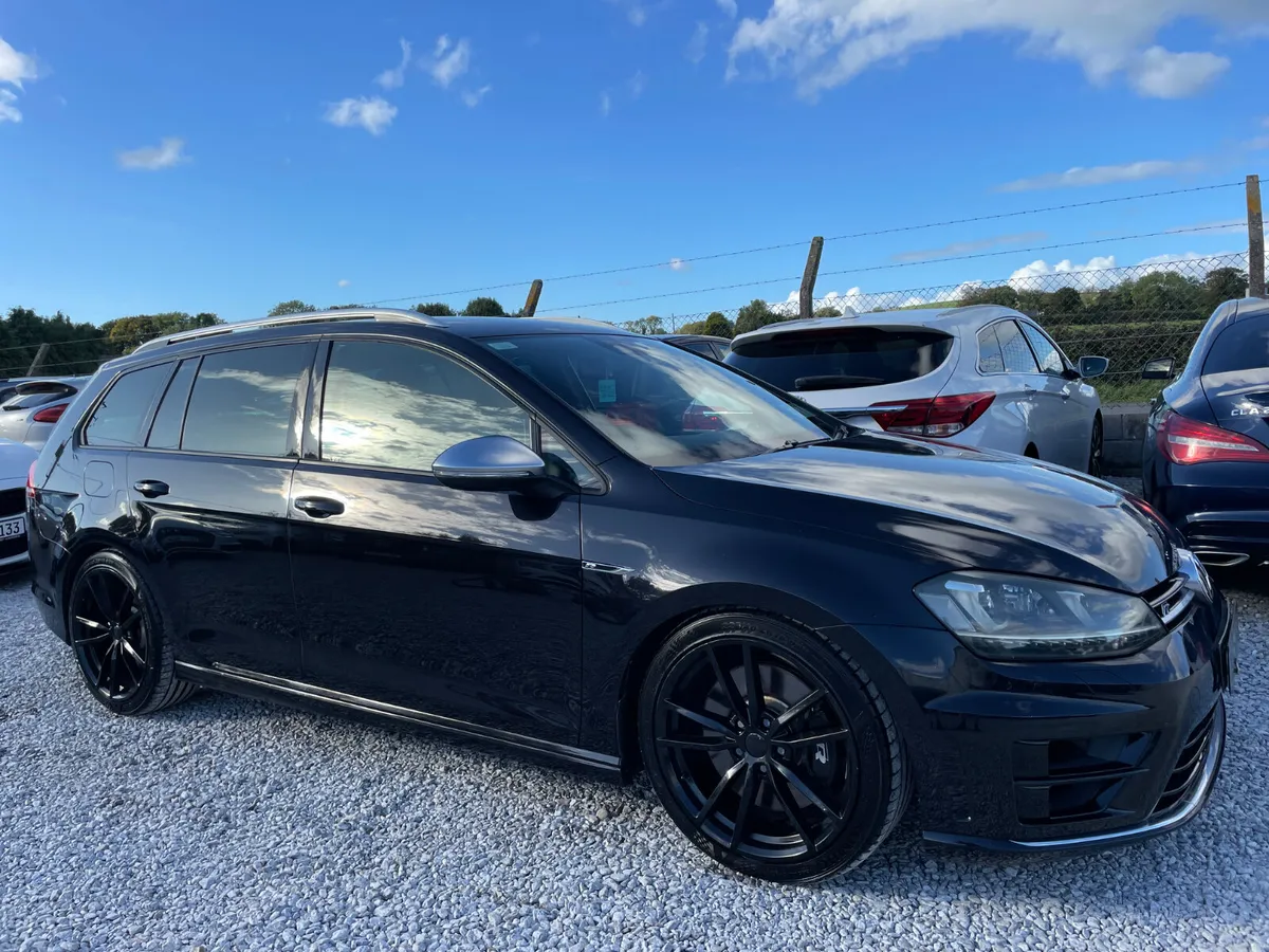 Volkswagen Golf R - Image 1