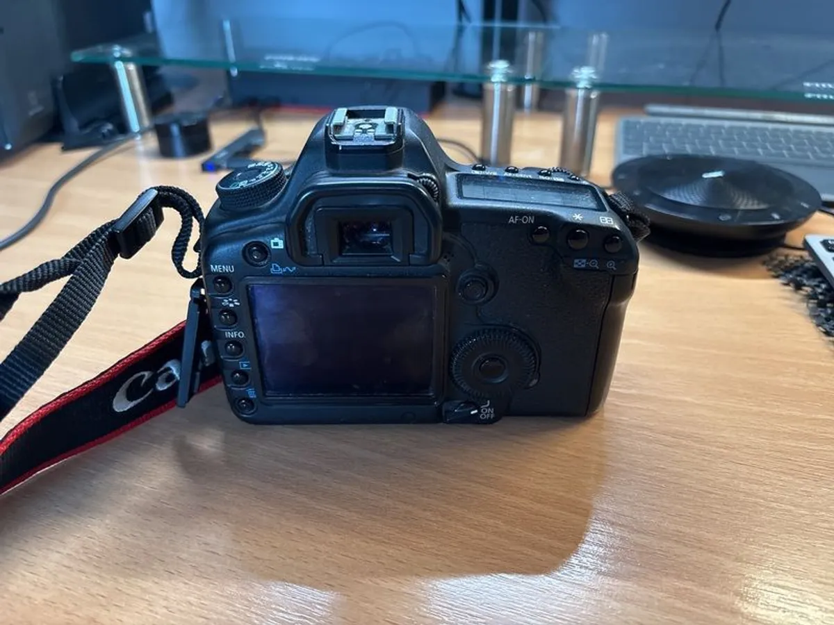 Canon 5D Mk2 - Image 3