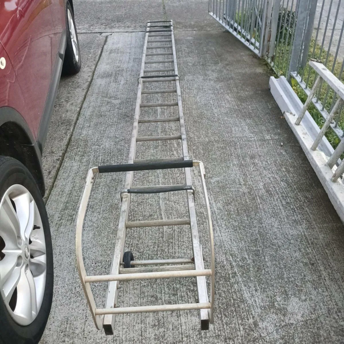 Roof ladder