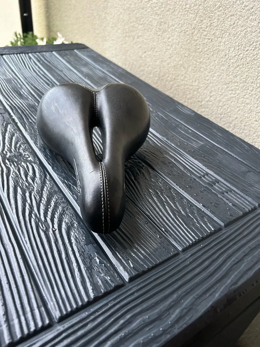 Saddle - Image 3