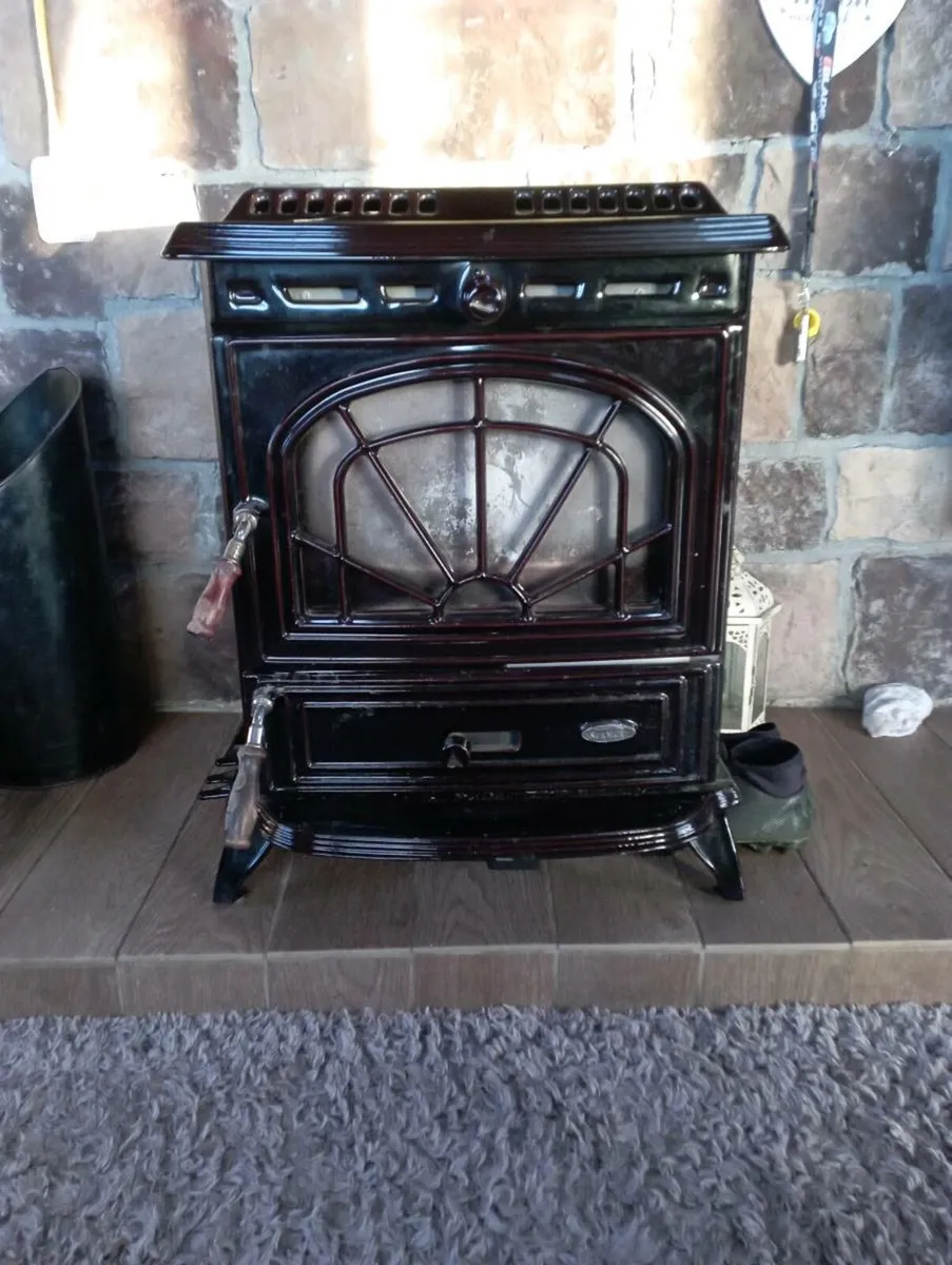 Stove - Image 1