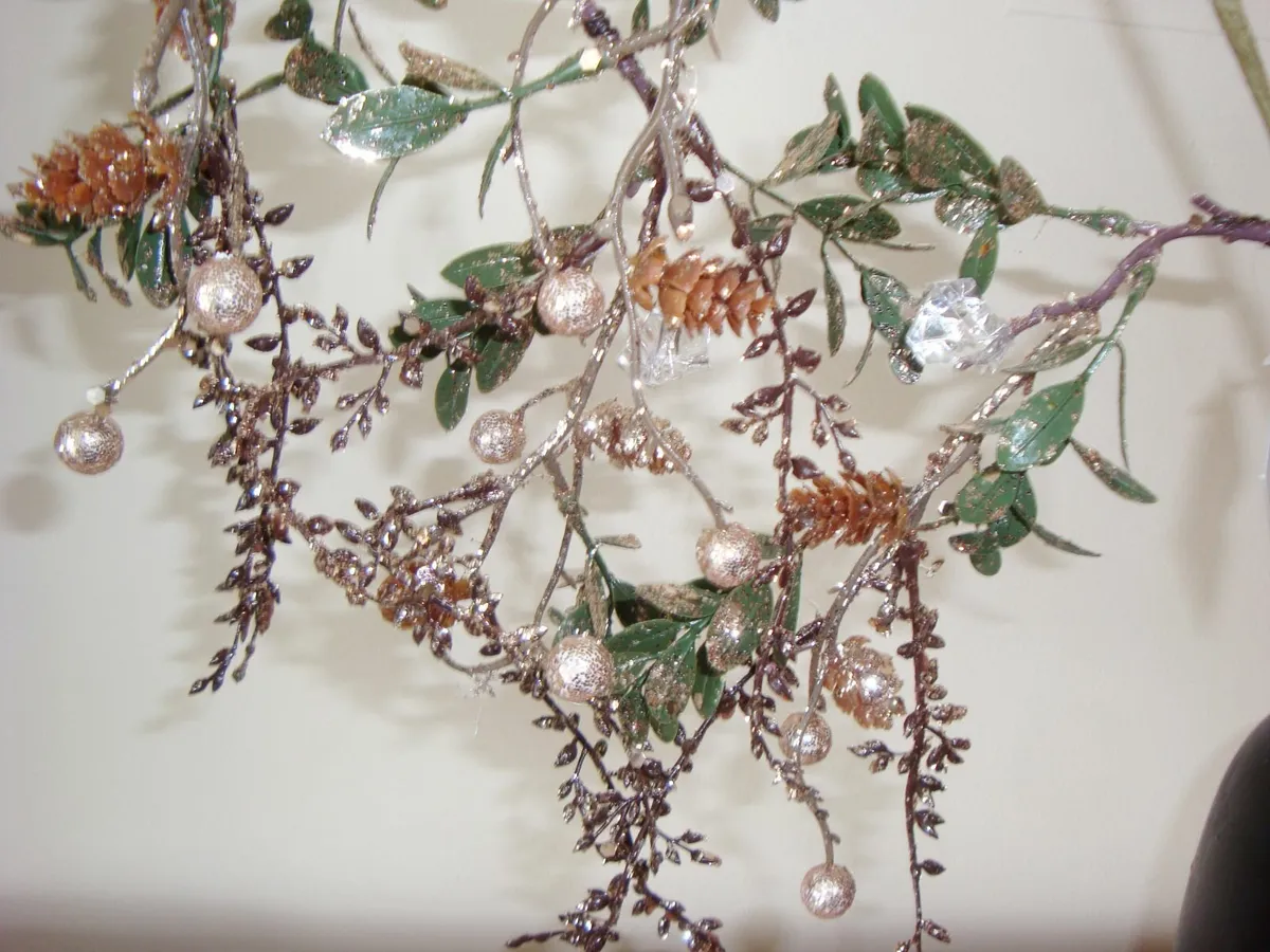 5 Green gold diamond hanging stems MEADOWS & BYRNE - Image 1