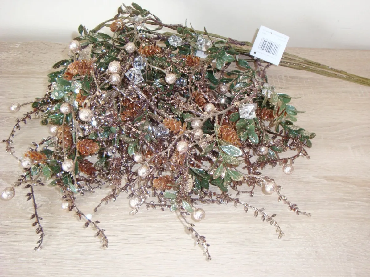 5 Green gold diamond hanging stems MEADOWS & BYRNE - Image 4
