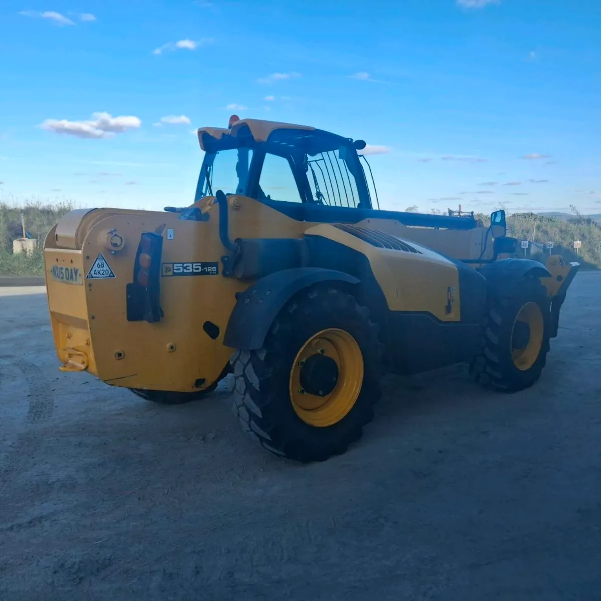 Jcb 535-125 Year 2014 - Image 3