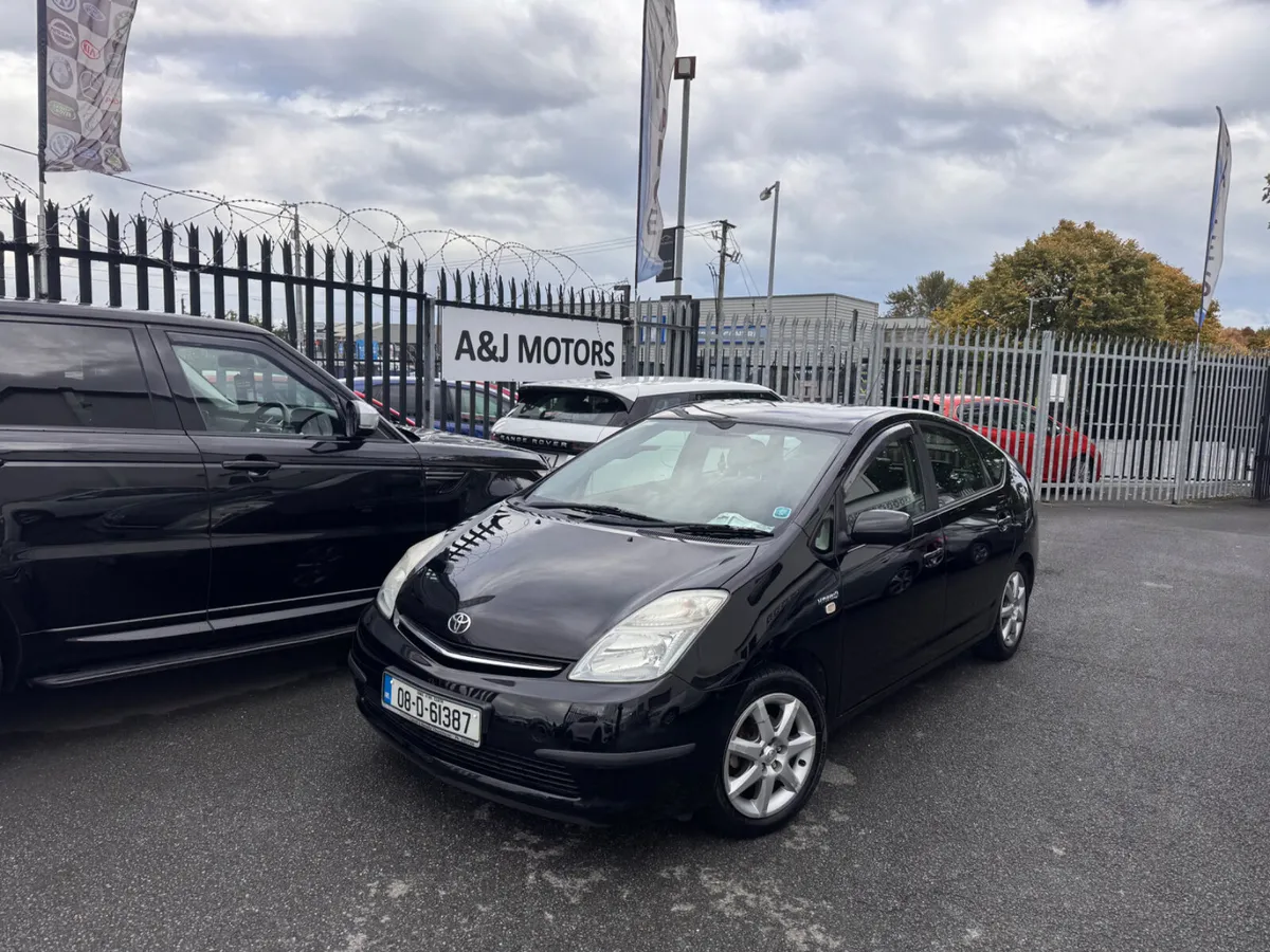 Toyota Prius  1.5 Hybrid - Image 2