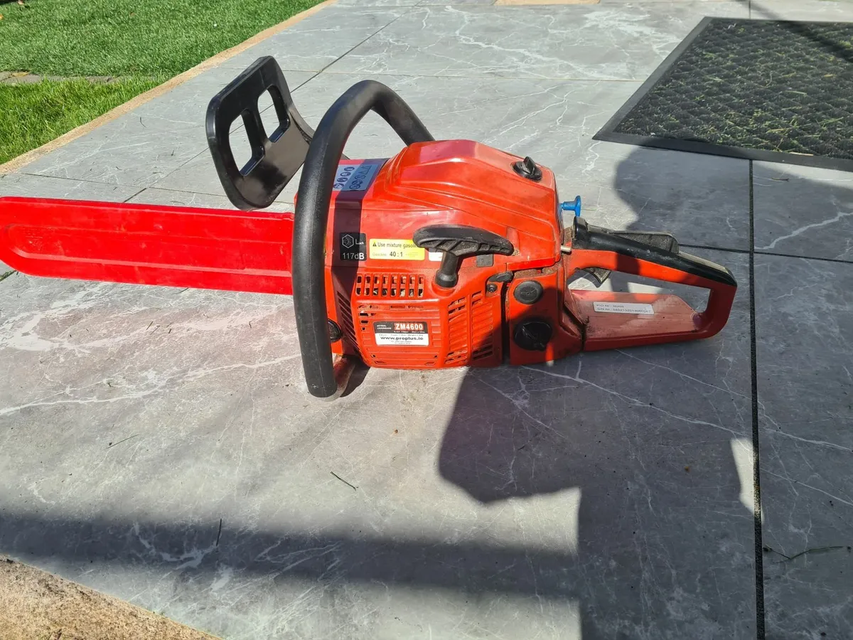 Pro plus chainsaw - Image 1