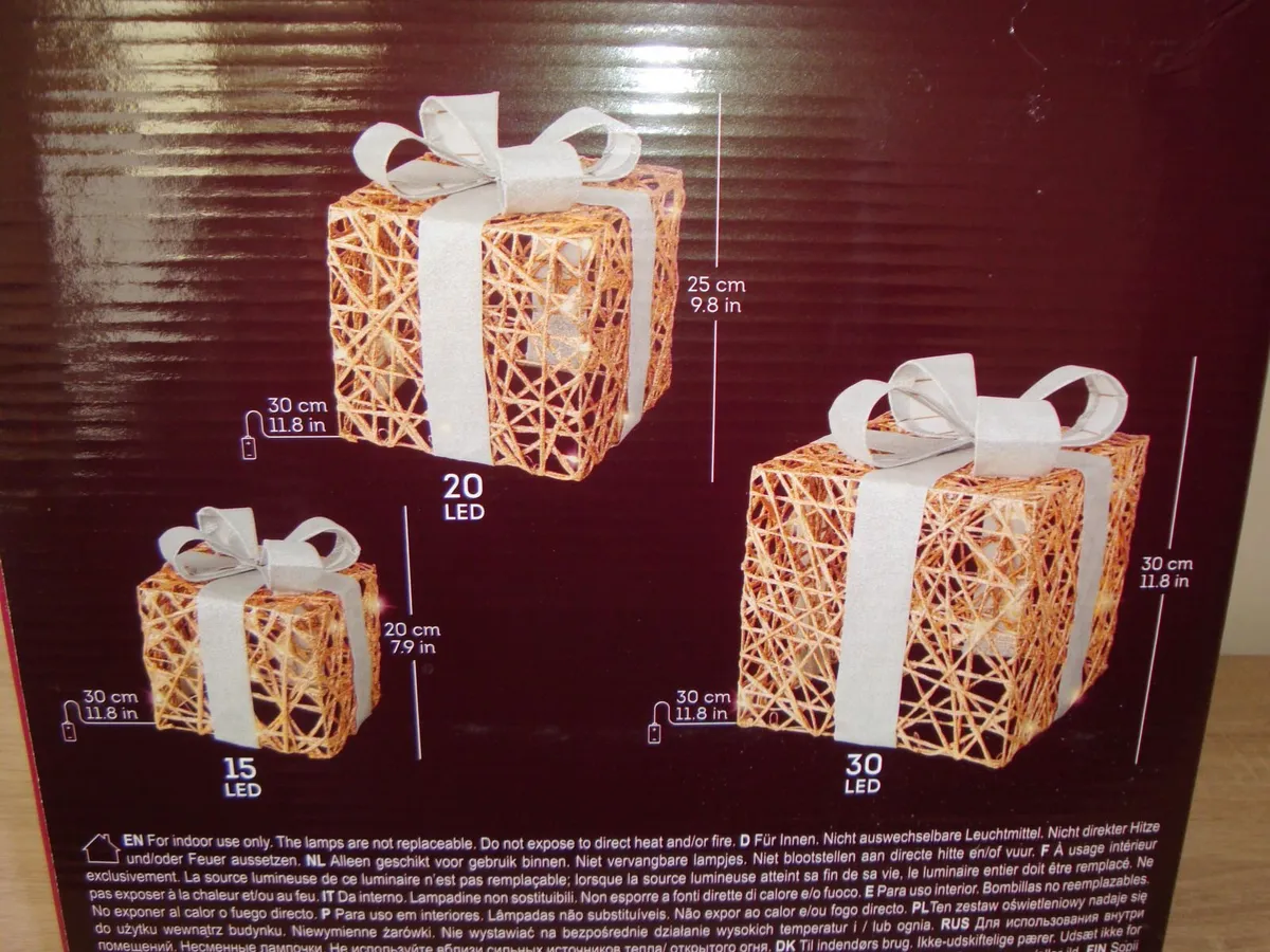 Light gift boxes gold-champagne and silver - NEW - Image 3