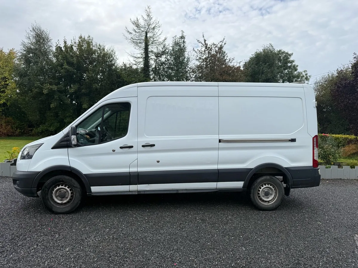 Ford Transit - Image 4