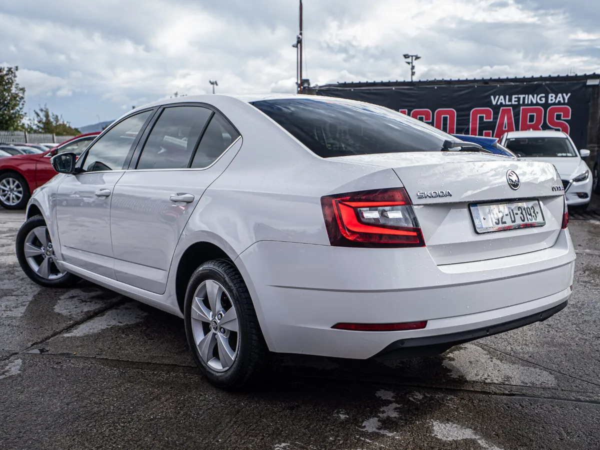 192 Octavia 1.0tsi/High spec/Low kms/1yr warranty - Image 3