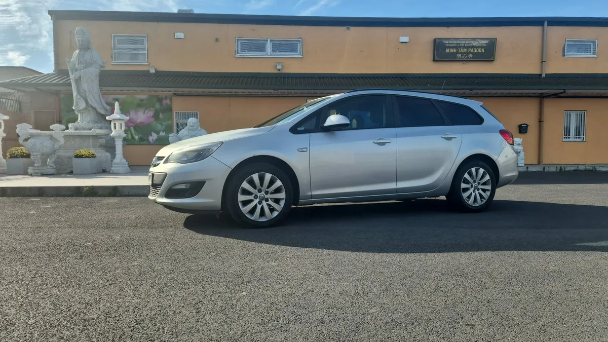 Opel Astra - Image 2