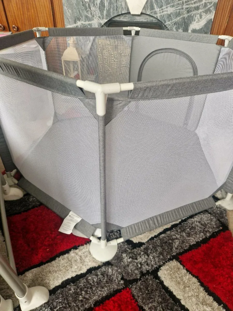Playpen for sale - Image 3