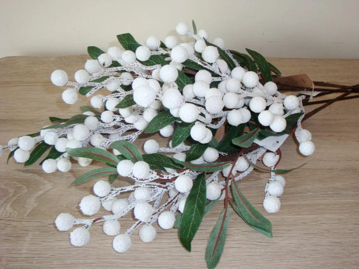 White berry stems picks - set of 5 - Image 1