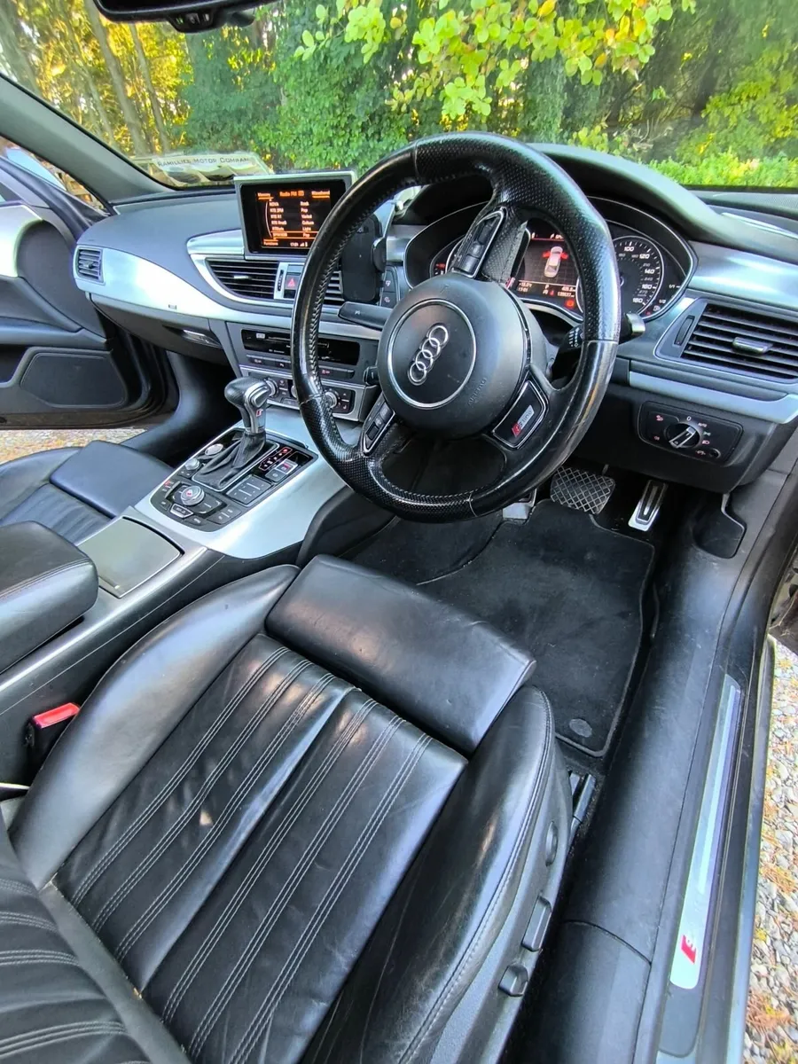 Audi A7 2012 - Image 2