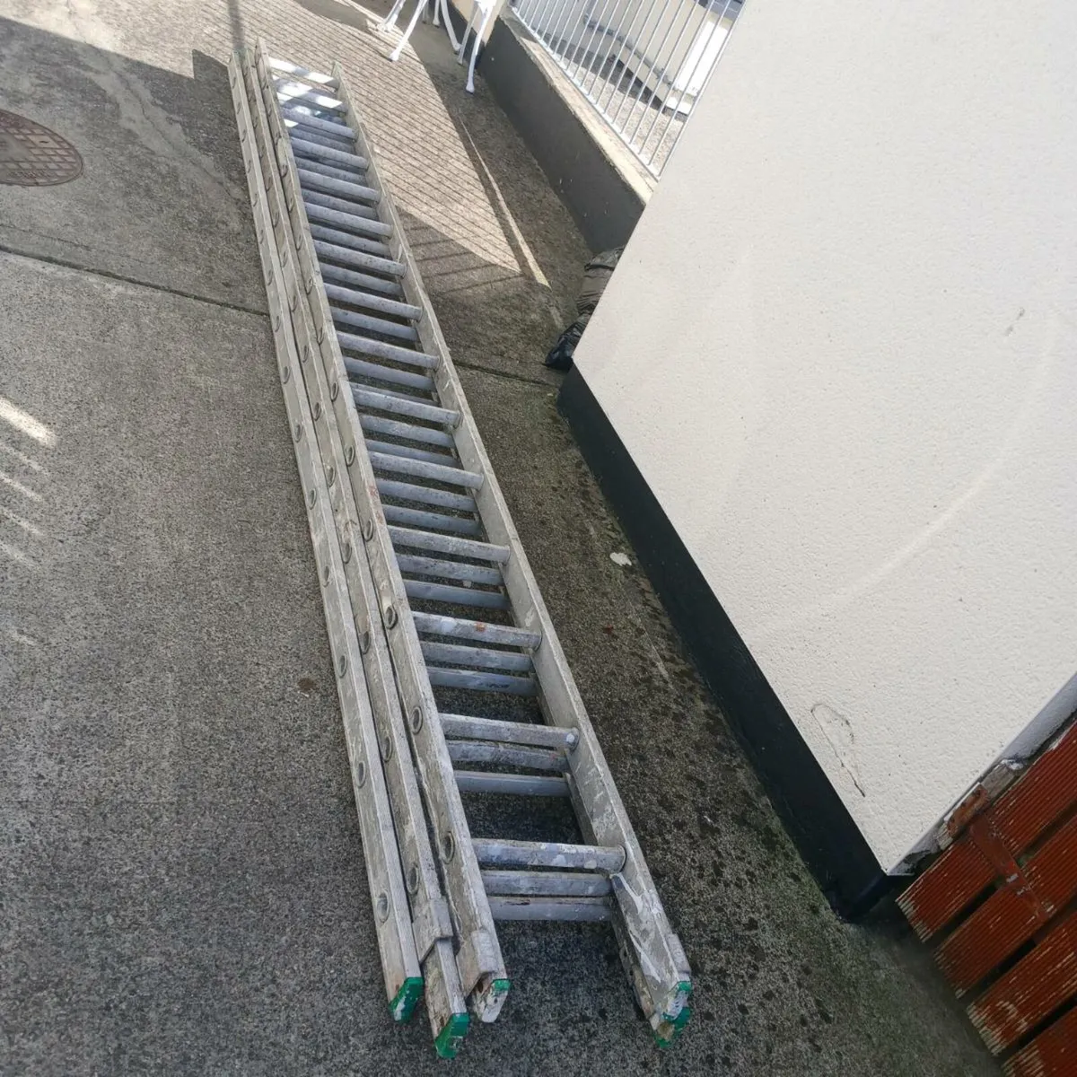 3 tier ladders  3x15 - Image 1