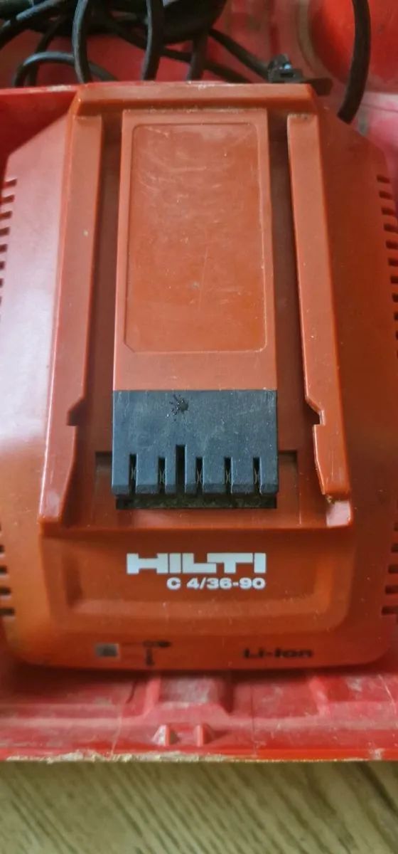 Hilti TE 6-A36 cordless rotary hammer drill. - Image 2