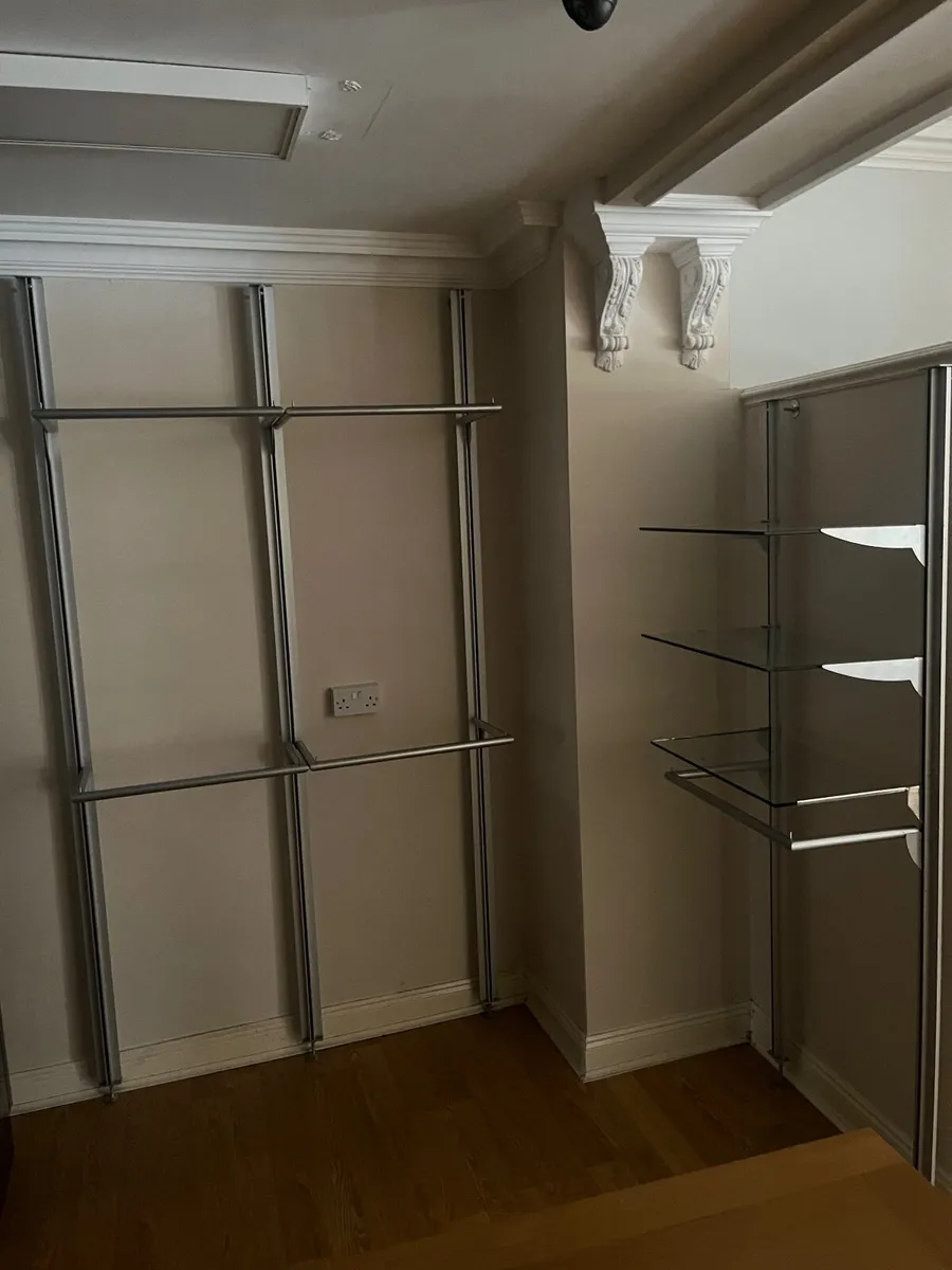 Shop cloths rails and displays - Image 2
