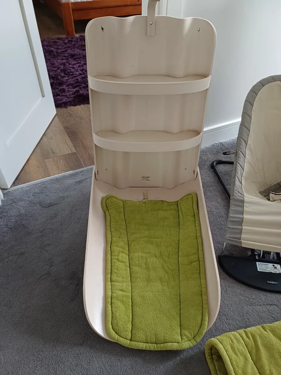 Baby changing - Image 2