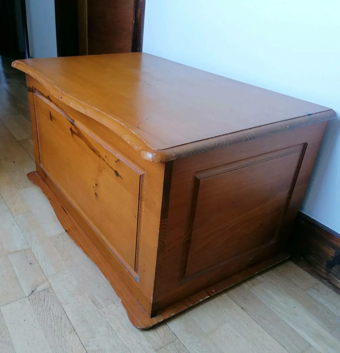 Pine Blanket Box - Image 2