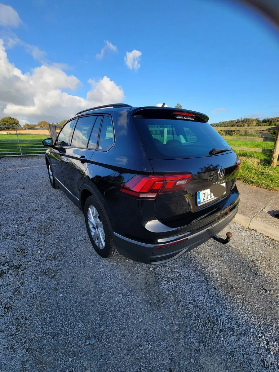 Volkswagen Tiguan 2021 - Image 2