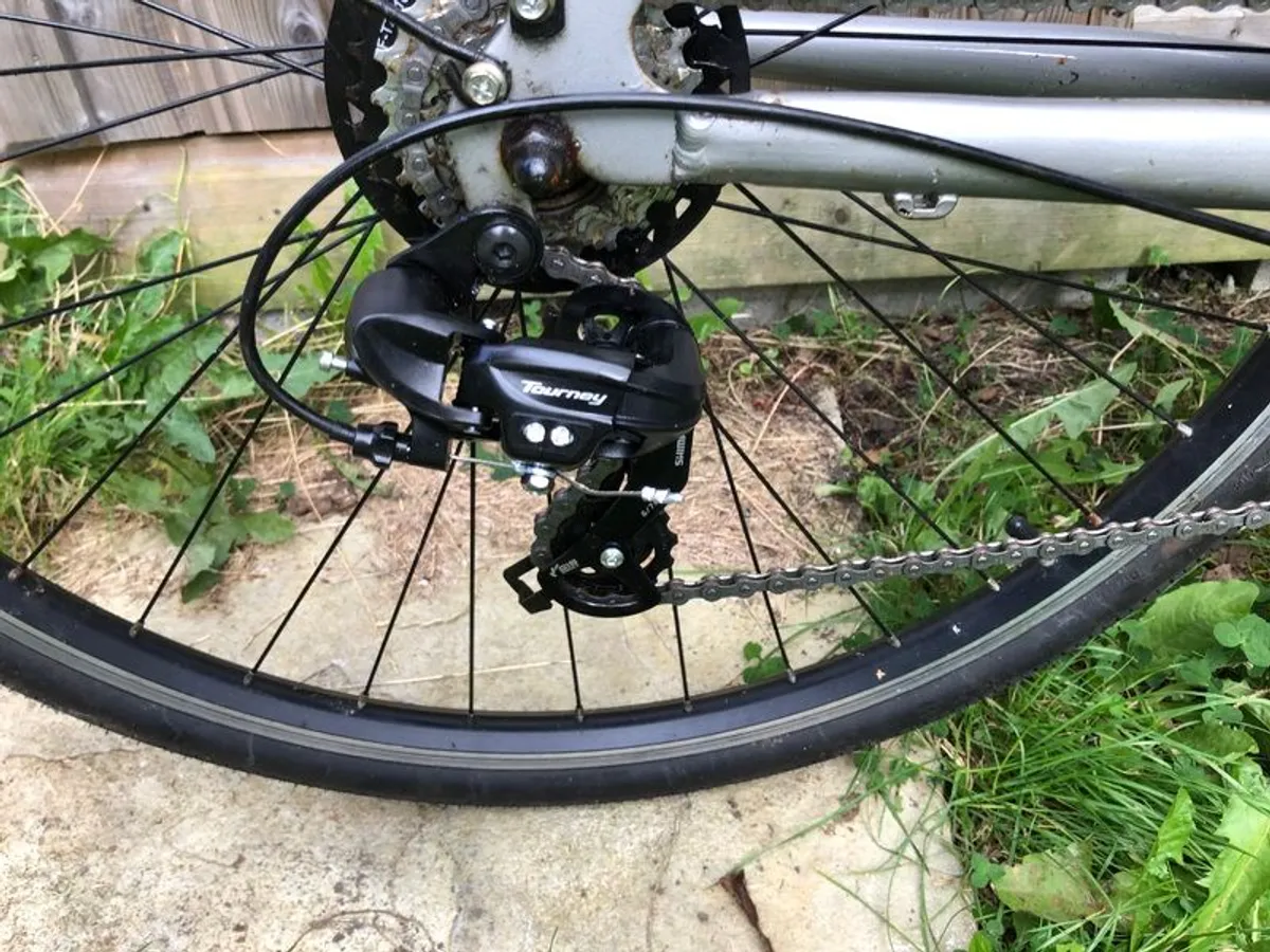 Ladies bicycle - Image 2