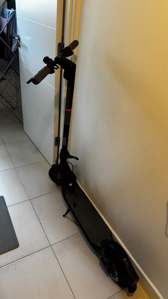 Segway Ninebot Scooter - Image 4
