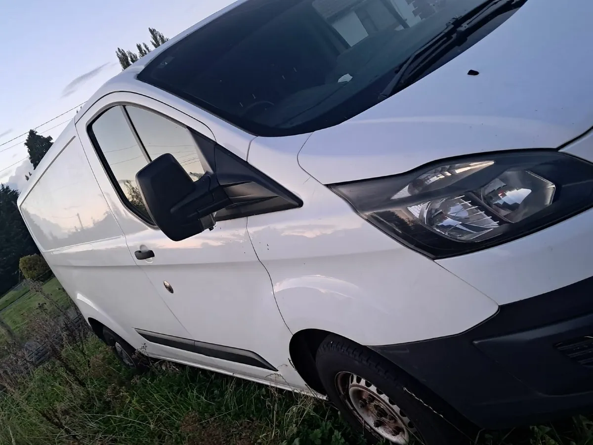 vans and in different states of repair - Image 4