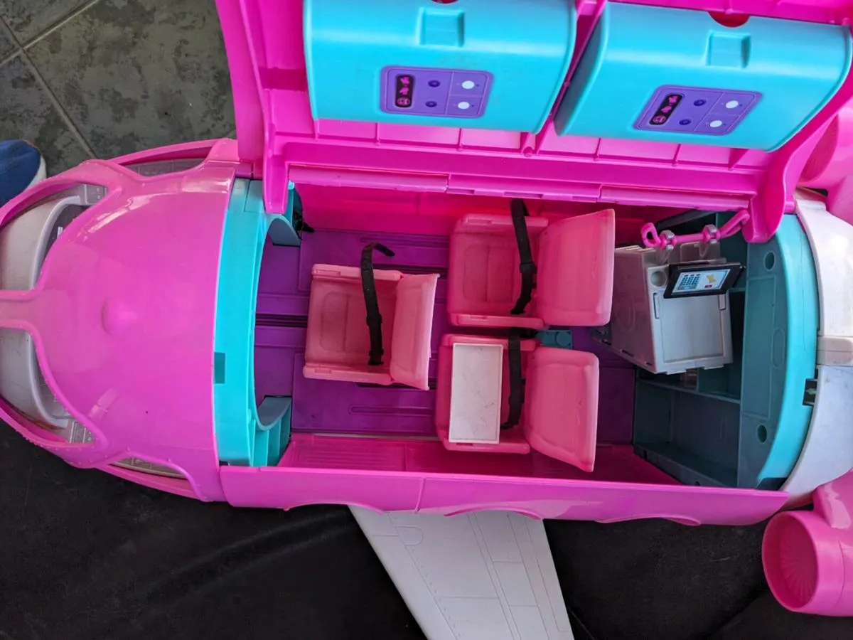 Barbie airplane - Image 3