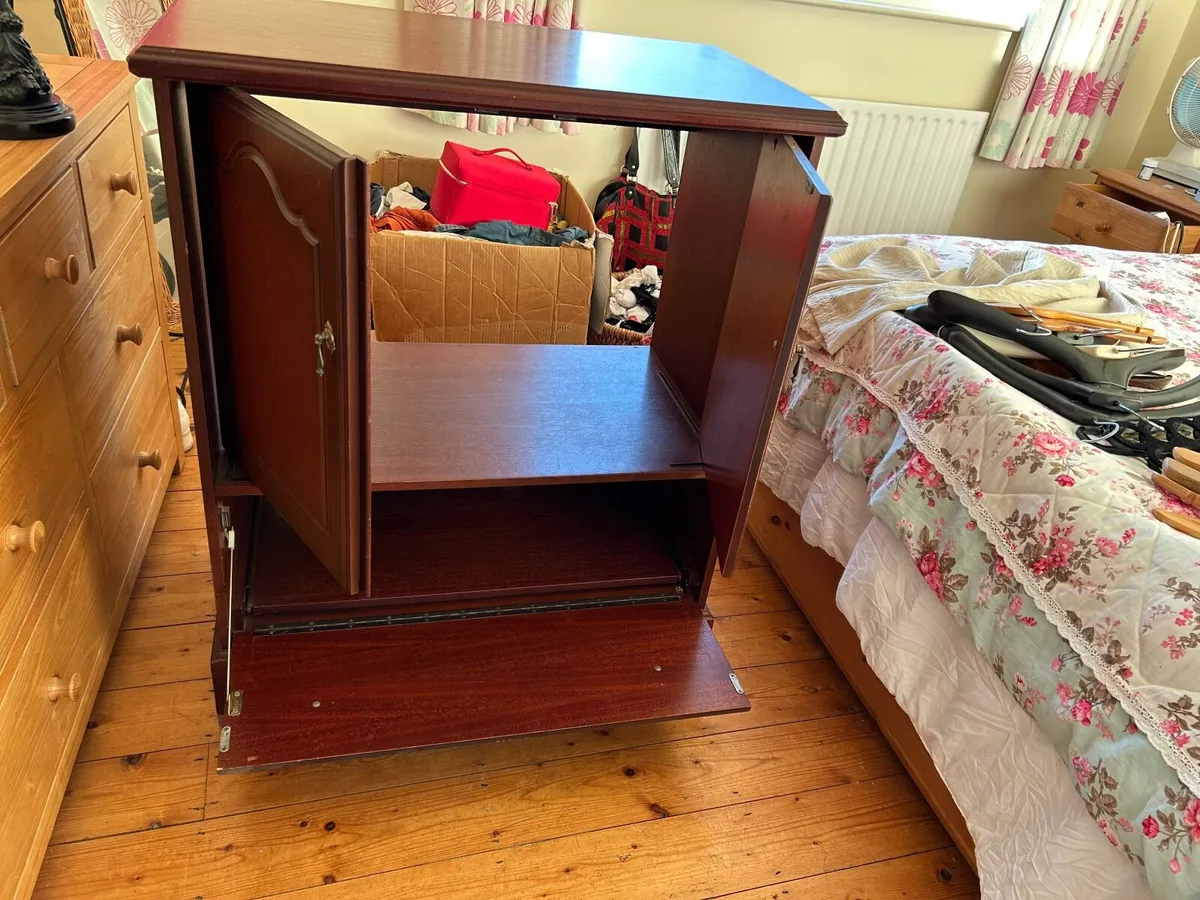 Television unit - Image 4