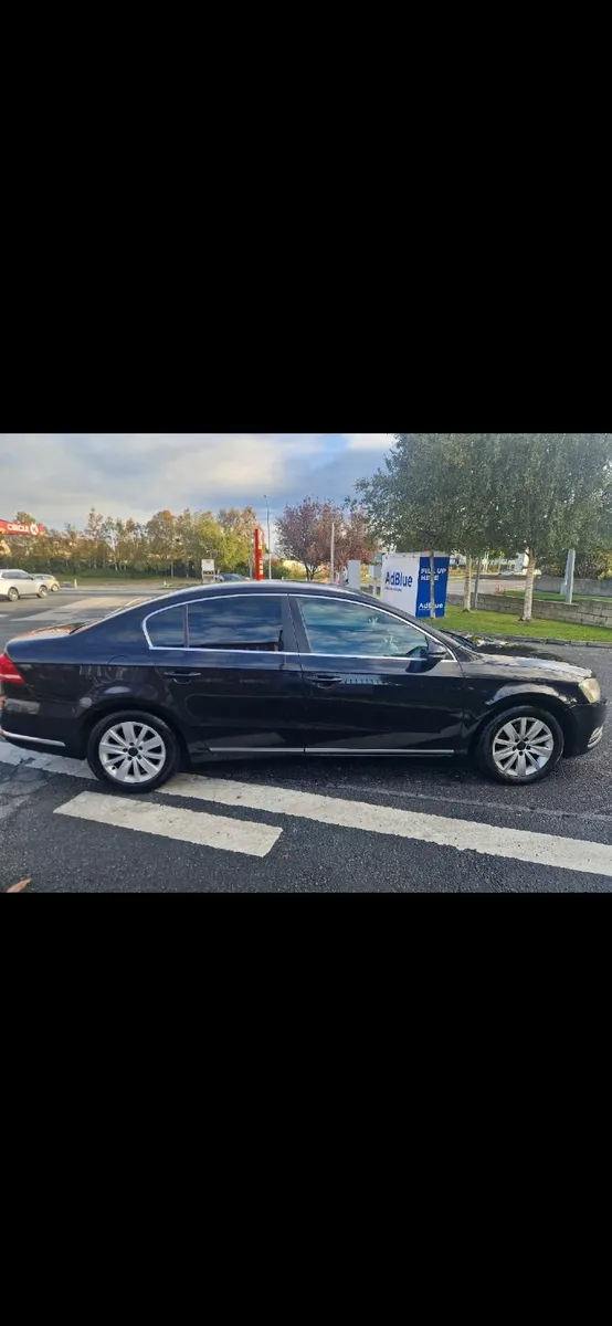 Volkswagen Passat 2012 - Image 1
