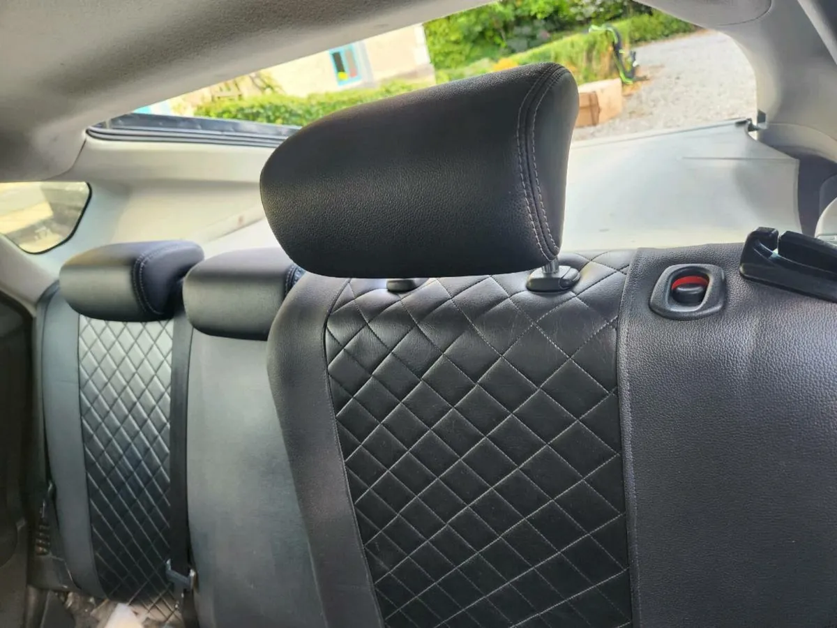 Tailored seat covers - Image 4