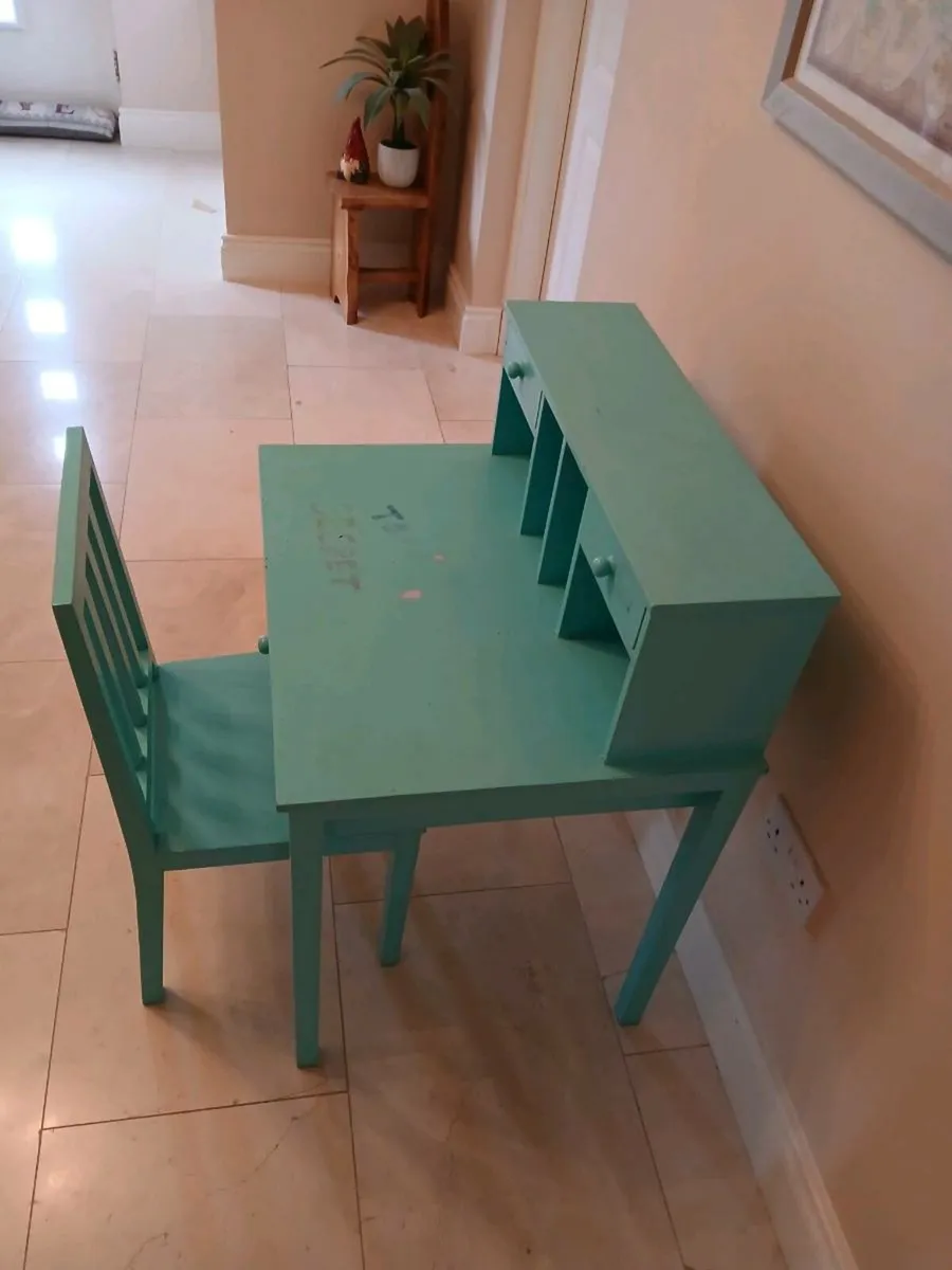 Study desk - Image 3