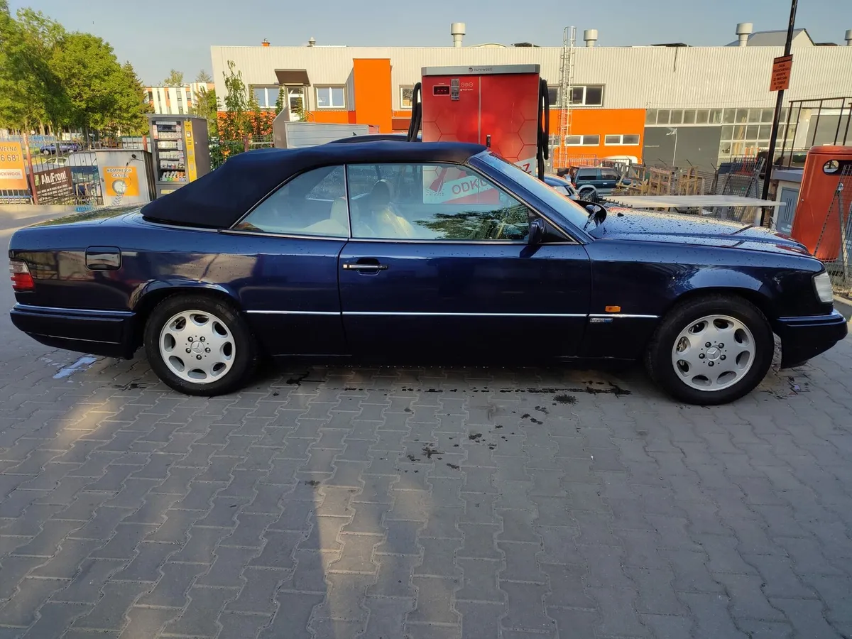 1995 Mercedes 124 320 sportline convertible - Image 3