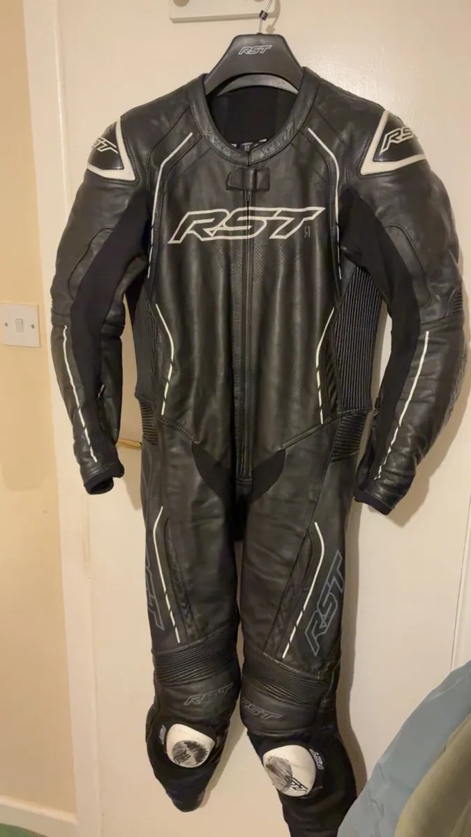 Rst s1 one piece suit - Image 1