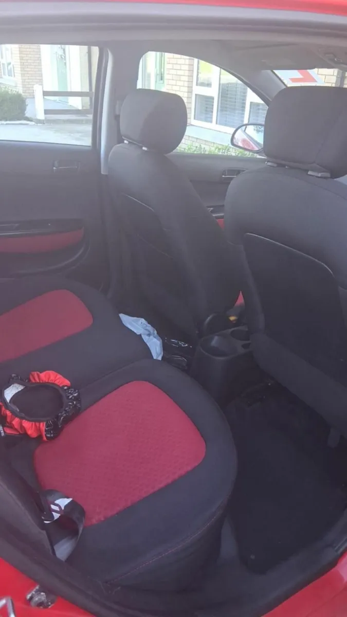 Hyundai i20 2010 - Image 4