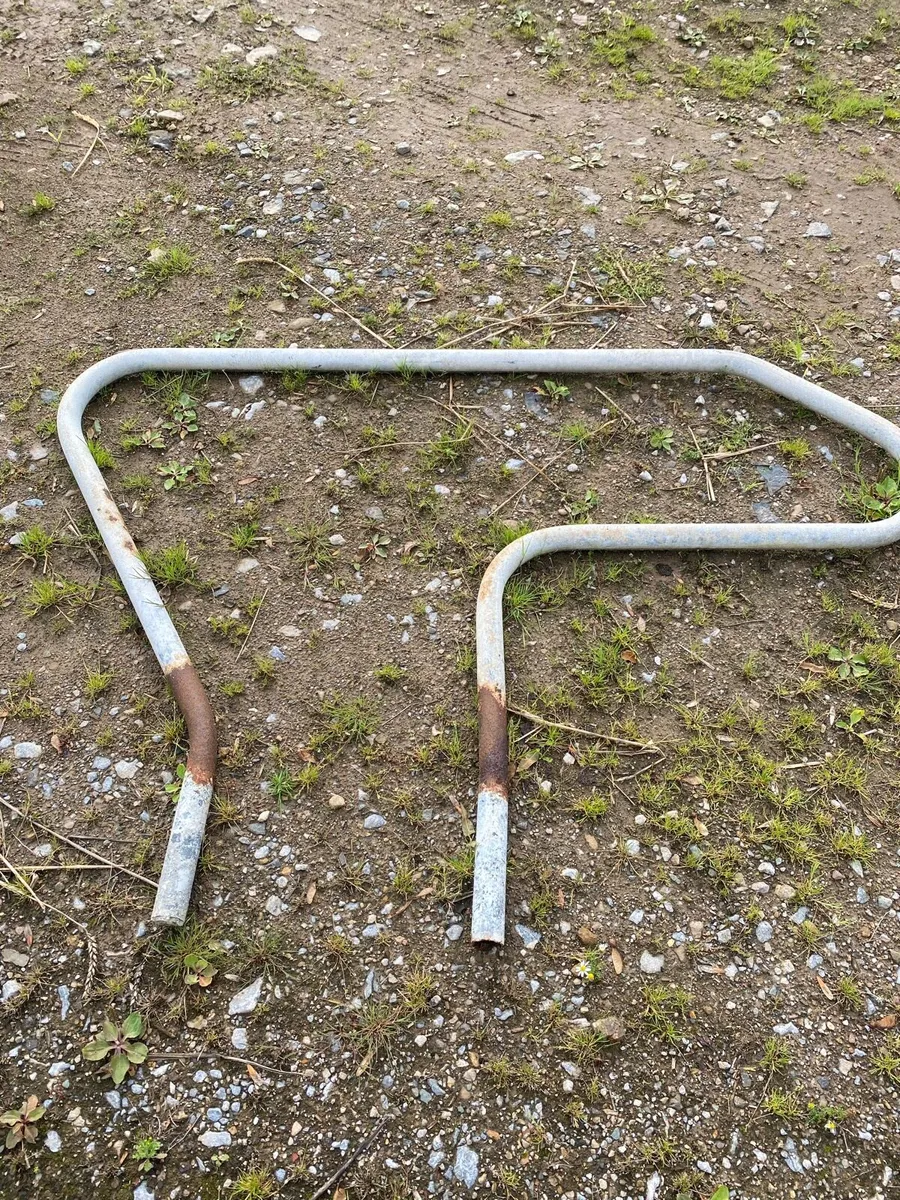 Cubicles and Matts - Image 1