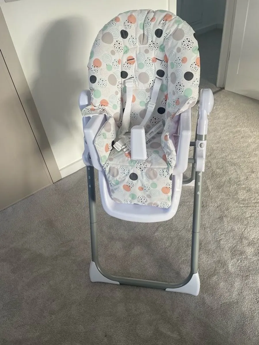 highchair - Image 1