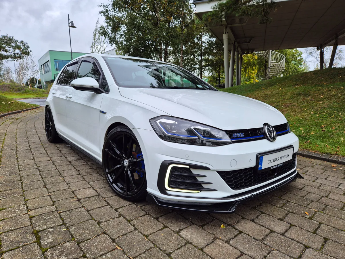 VW GOLF GTE 1.4 TSI AUTOMATIC - Image 1