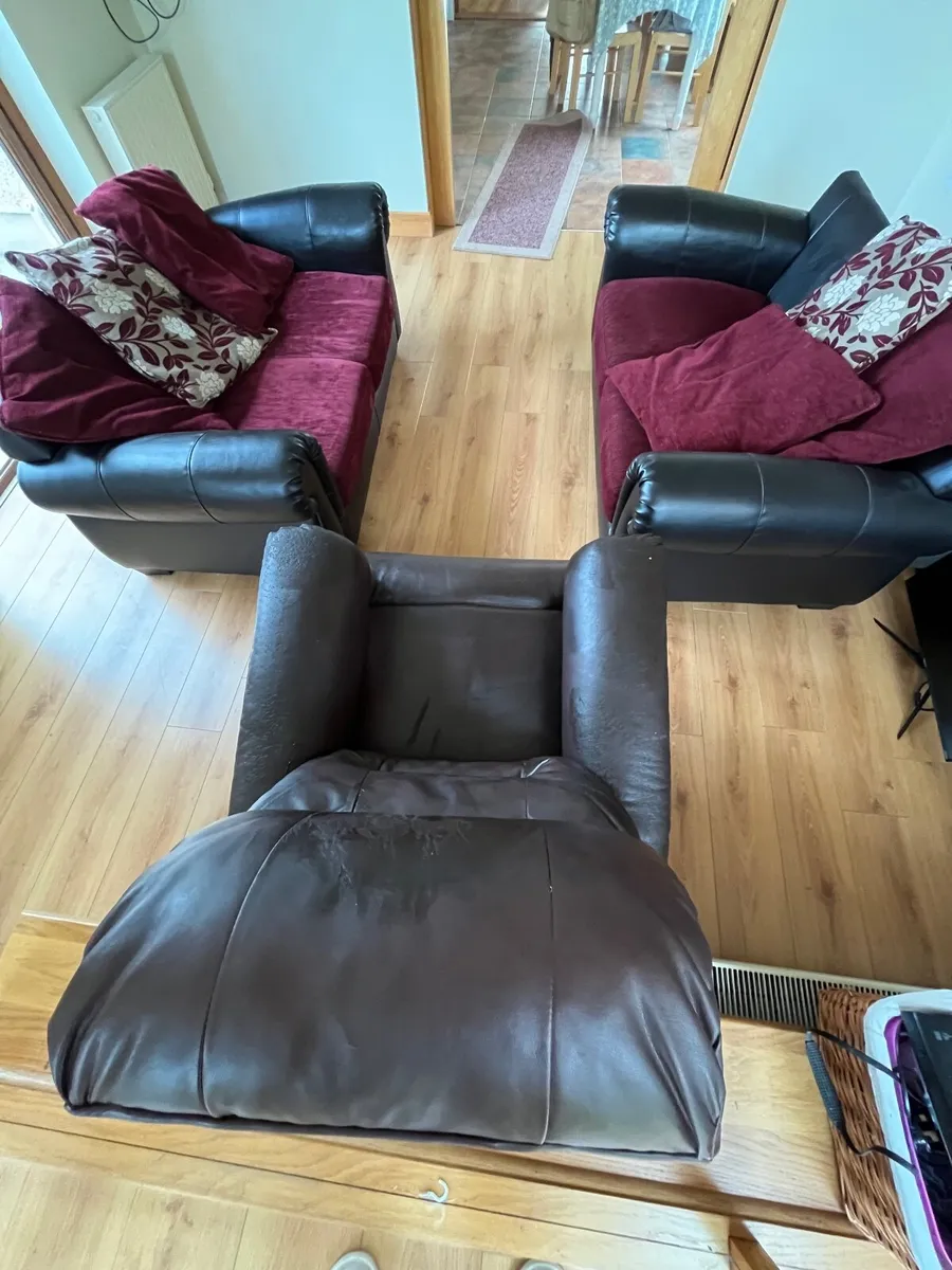 Suite of furniture - Image 4