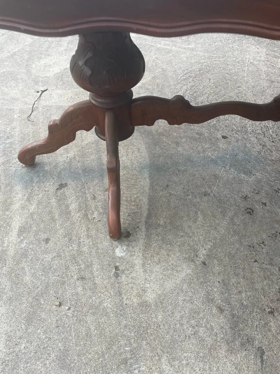 Table for free - Image 3