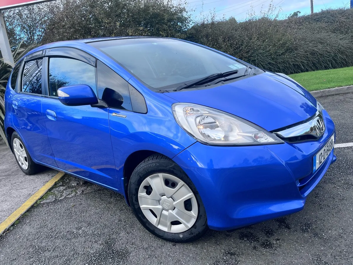 Honda fit hybrid low mileage automatic NEW NCT - Image 2