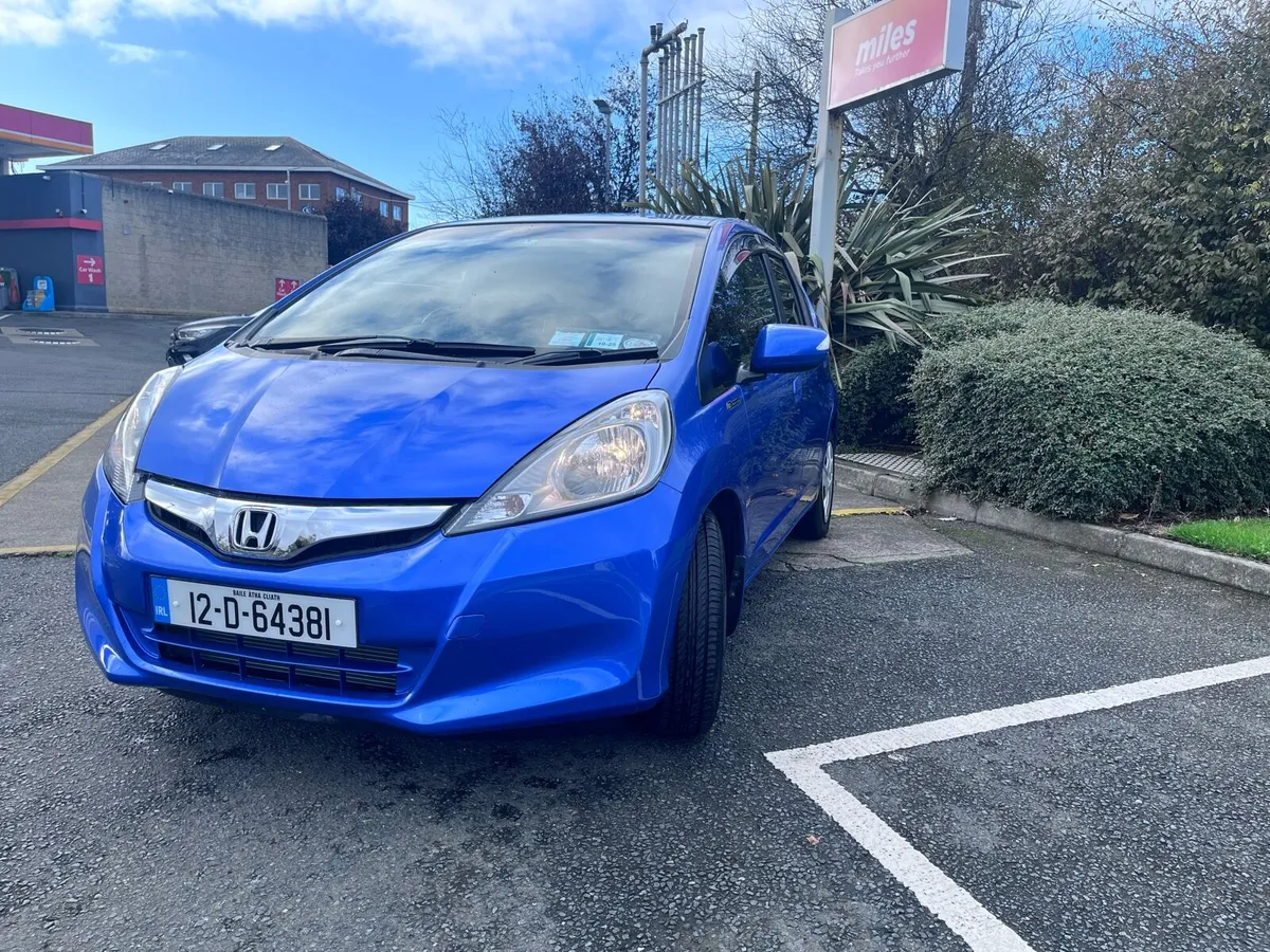 Honda fit hybrid low mileage automatic NEW NCT - Image 4