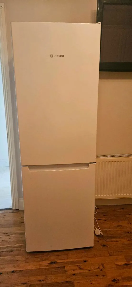 Bosch fridge freezer - Image 1